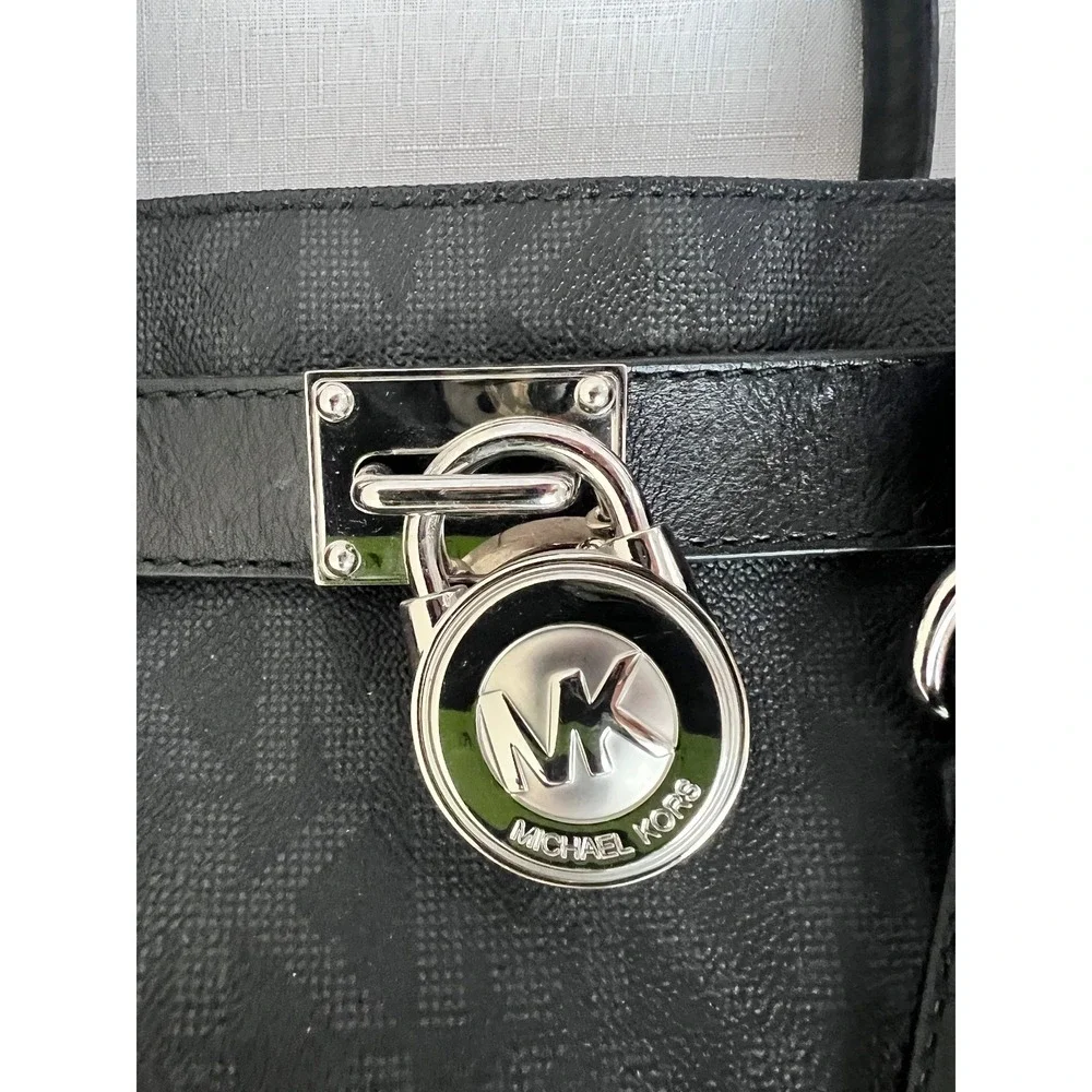 Michael Kors Hamilton Satchel Womens Medium Black Excellent Monogram Padlock